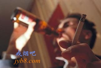 酗酒会使戒烟更难