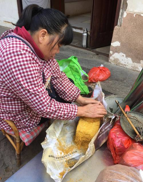 重大来袭！散装烟丝批发全国货到付款“倒峡泻河”